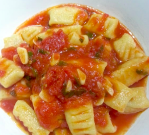 gnocchi with tomato and basil sauce